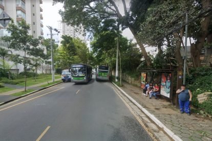 Ponto na altura do número 230 na Raimundo